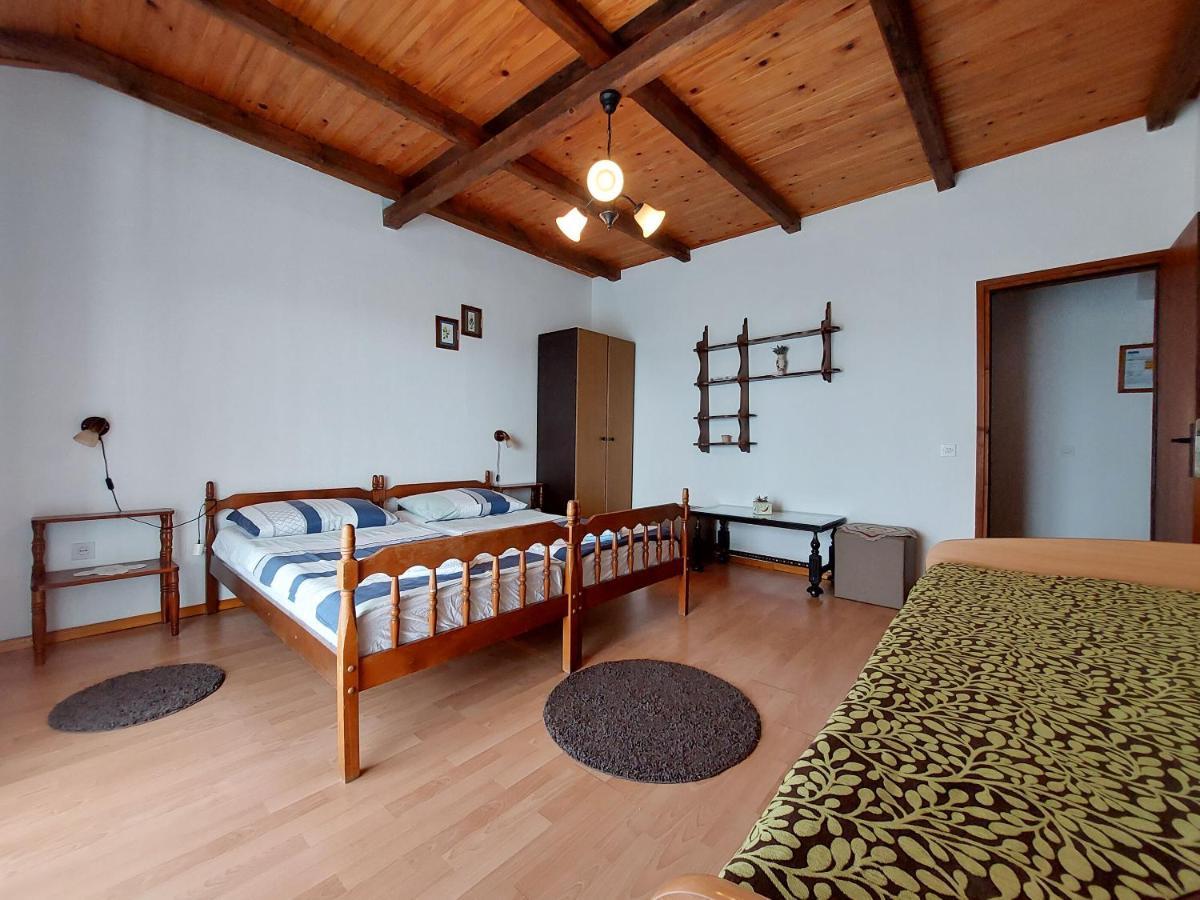 Apartments Vilim Pinezići 外观 照片