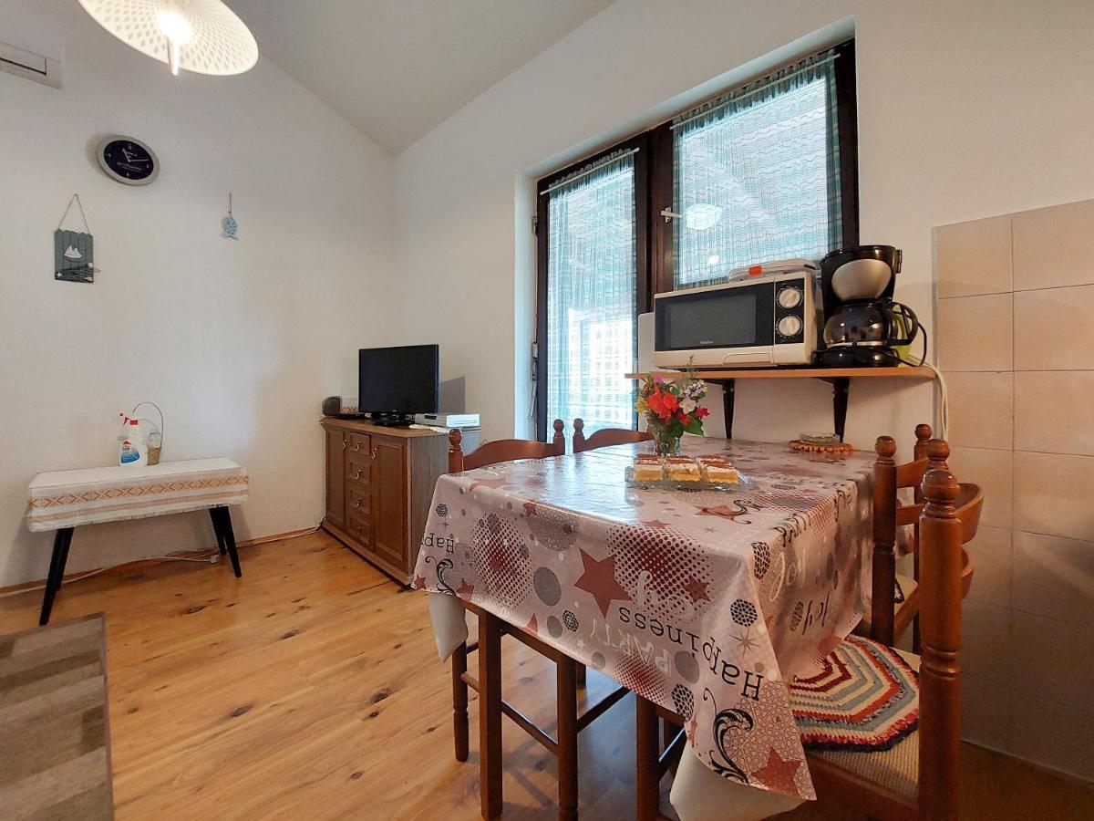 Apartments Vilim Pinezići 外观 照片